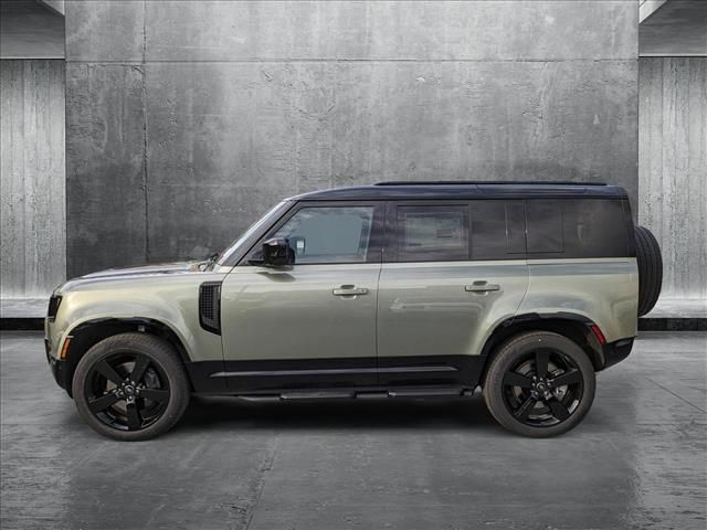 2025 Land Rover Defender X-Dynamic SE