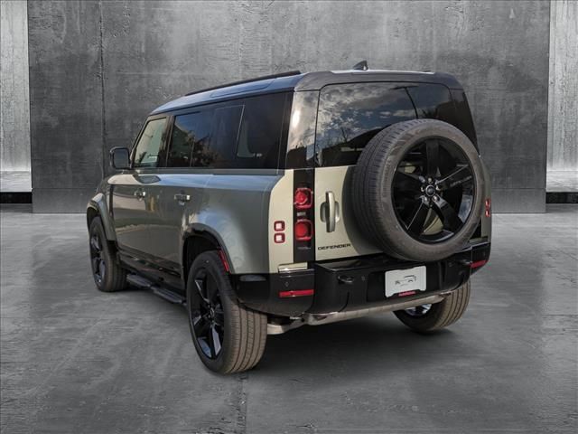 2025 Land Rover Defender X-Dynamic SE
