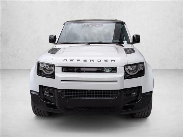 2025 Land Rover Defender X-Dynamic SE