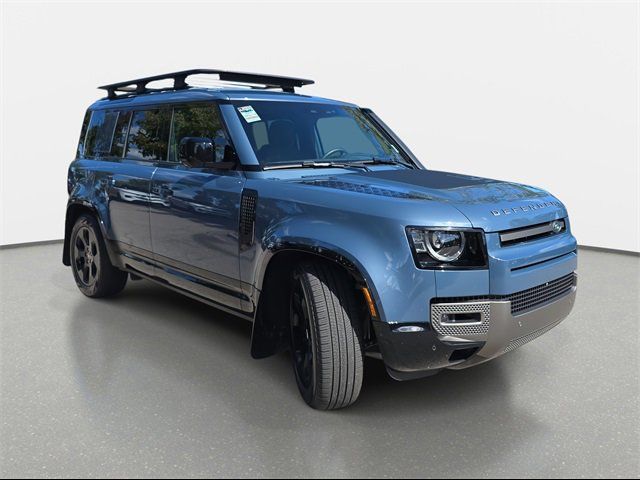 2025 Land Rover Defender X-Dynamic SE