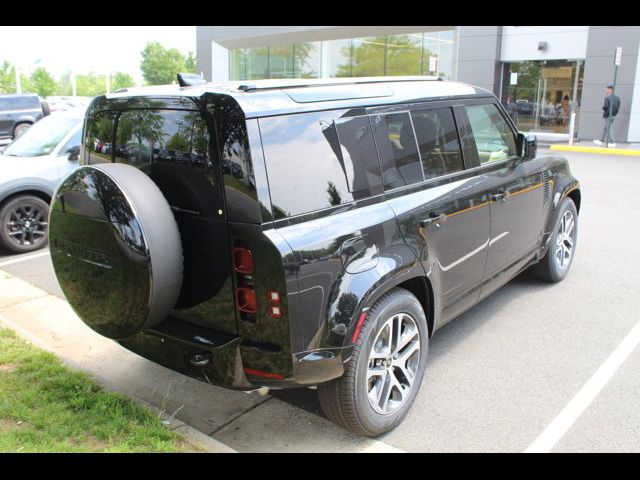 2025 Land Rover Defender X-Dynamic SE