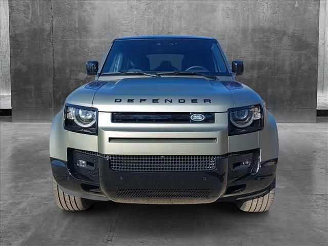 2025 Land Rover Defender X-Dynamic SE