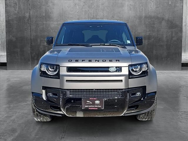 2025 Land Rover Defender X-Dynamic SE