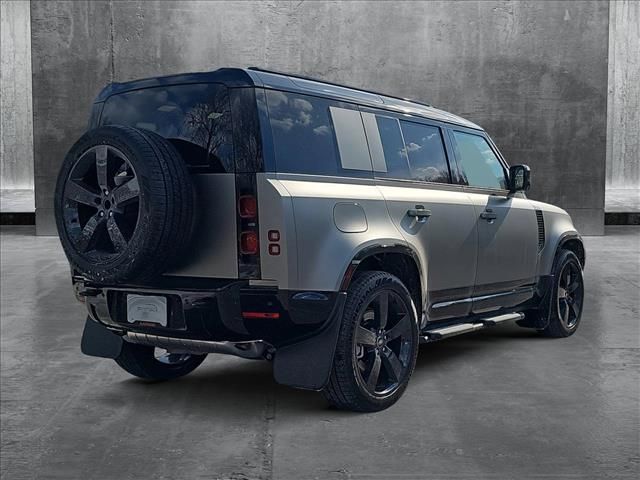 2025 Land Rover Defender X-Dynamic SE