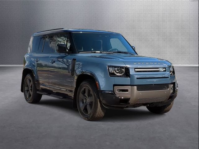 2025 Land Rover Defender X-Dynamic SE