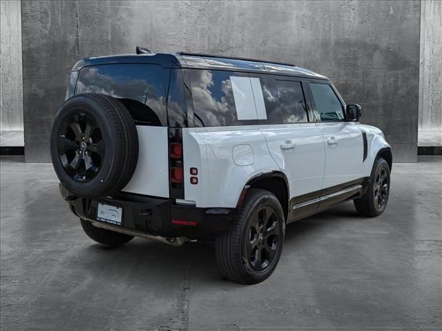 2025 Land Rover Defender X-Dynamic SE