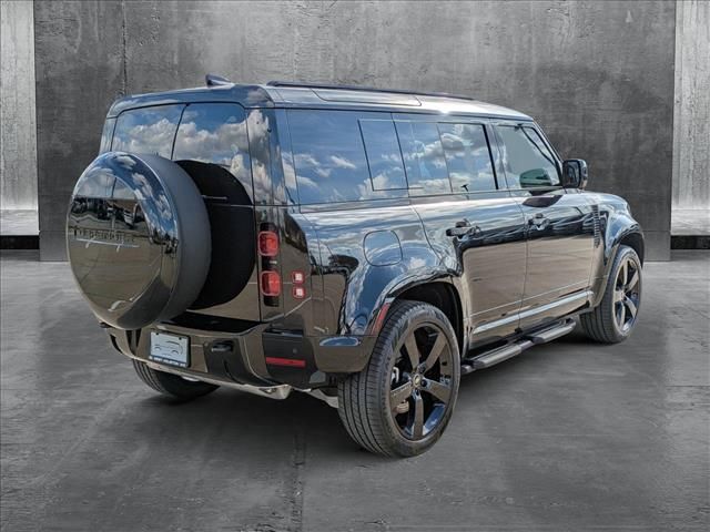 2025 Land Rover Defender X-Dynamic SE