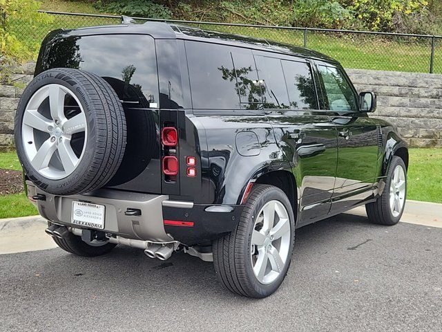 2025 Land Rover Defender X-Dynamic SE