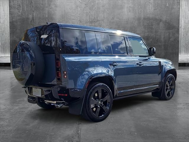 2025 Land Rover Defender X-Dynamic SE