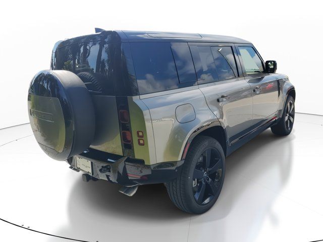 2025 Land Rover Defender X-Dynamic SE