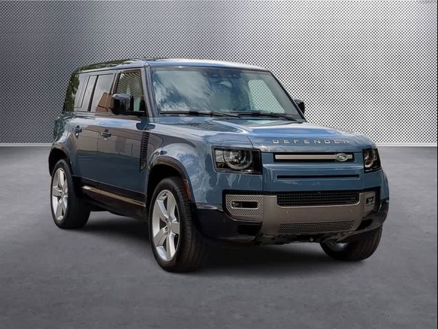 2025 Land Rover Defender X-Dynamic SE