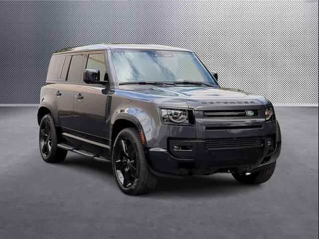 2025 Land Rover Defender X-Dynamic SE