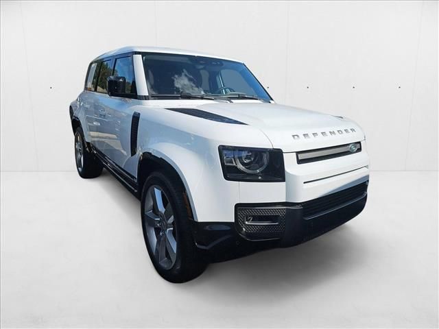 2025 Land Rover Defender X-Dynamic SE