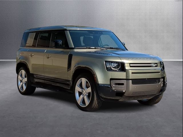 2025 Land Rover Defender X-Dynamic SE