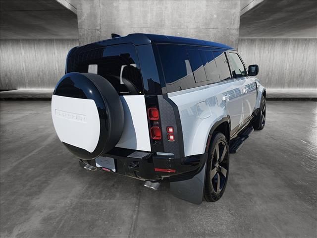 2025 Land Rover Defender X-Dynamic SE