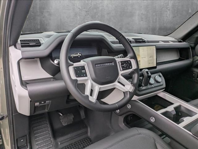 2025 Land Rover Defender X-Dynamic SE