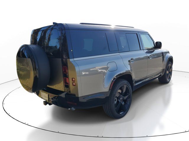 2025 Land Rover Defender X-Dynamic SE