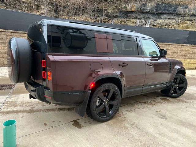 2025 Land Rover Defender X-Dynamic SE