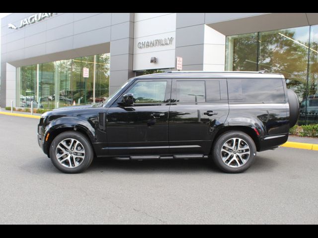 2025 Land Rover Defender X-Dynamic SE