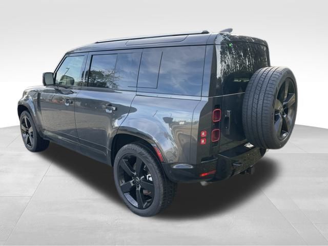 2025 Land Rover Defender X-Dynamic SE