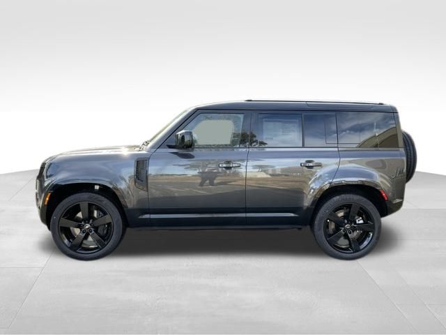 2025 Land Rover Defender X-Dynamic SE