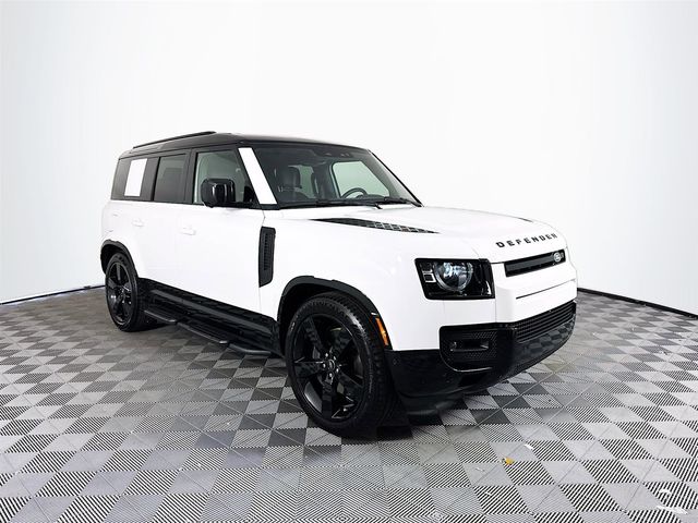 2025 Land Rover Defender X-Dynamic SE