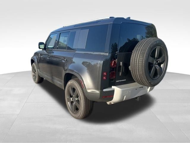 2025 Land Rover Defender S