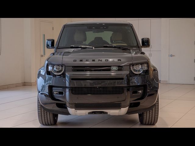 2025 Land Rover Defender V8