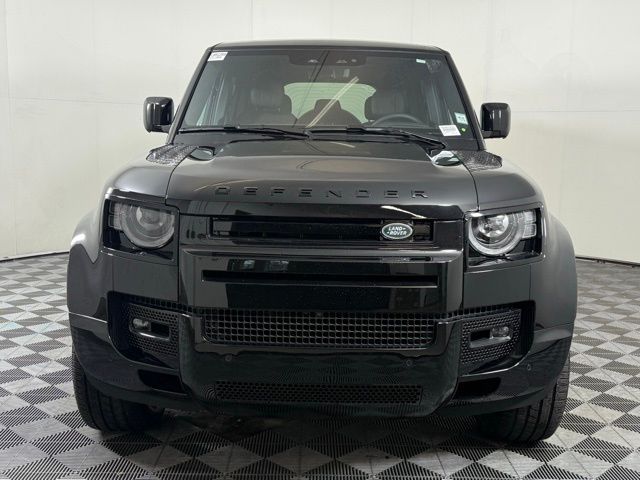 2025 Land Rover Defender V8
