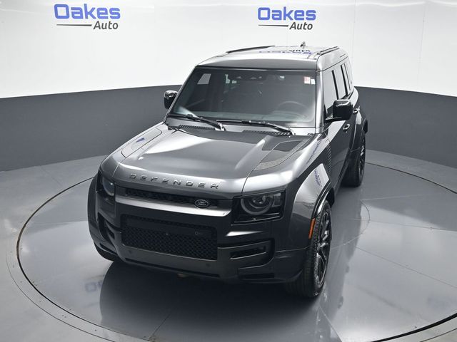 2025 Land Rover Defender OCTA Edition One