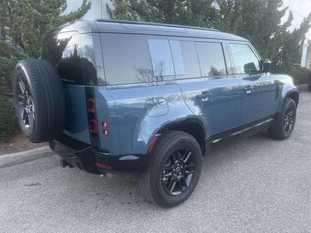 2025 Land Rover Defender X-Dynamic SE