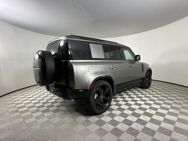 2025 Land Rover Defender X-Dynamic SE