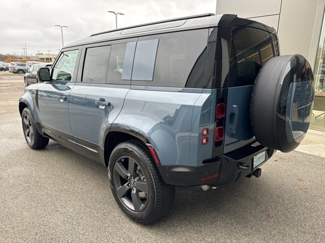 2025 Land Rover Defender X-Dynamic SE