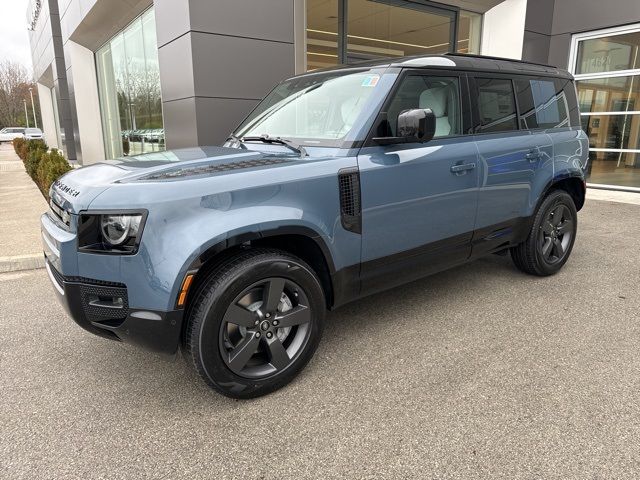 2025 Land Rover Defender X-Dynamic SE