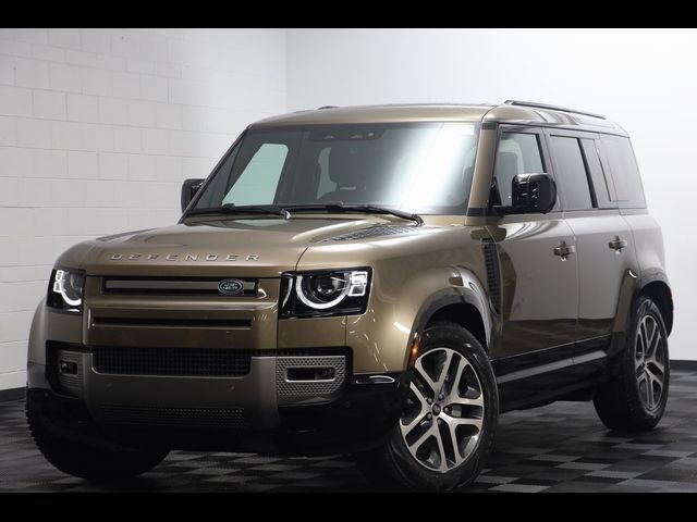 2025 Land Rover Defender X-Dynamic SE