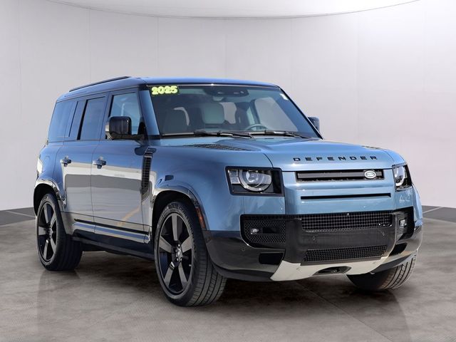 2025 Land Rover Defender X-Dynamic SE