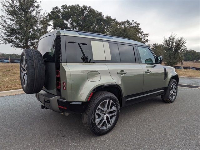 2025 Land Rover Defender X-Dynamic SE