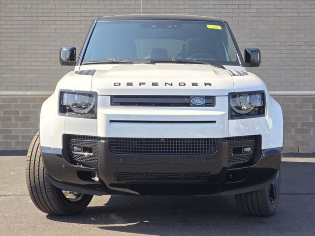 2025 Land Rover Defender X-Dynamic SE