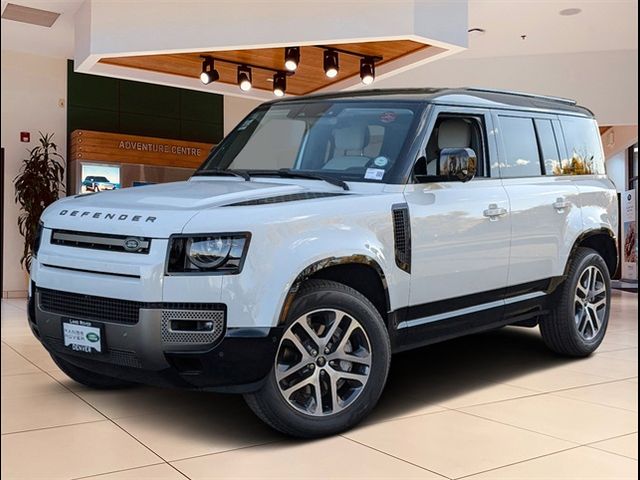 2025 Land Rover Defender X-Dynamic SE