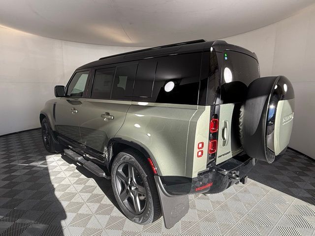 2025 Land Rover Defender X-Dynamic SE