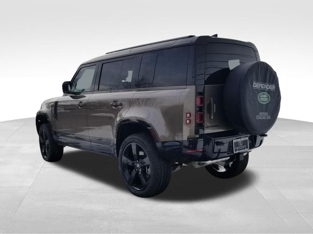 2025 Land Rover Defender X-Dynamic SE