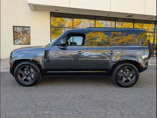 2025 Land Rover Defender X-Dynamic SE