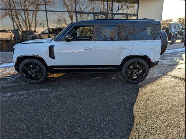 2025 Land Rover Defender X-Dynamic SE