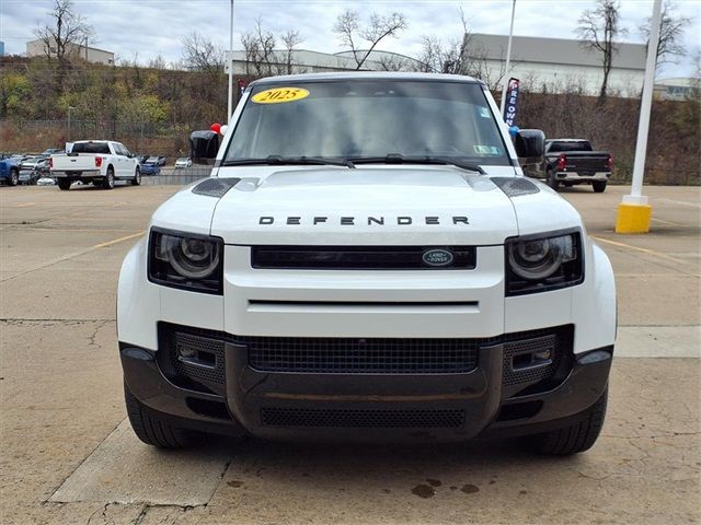 2025 Land Rover Defender X-Dynamic SE