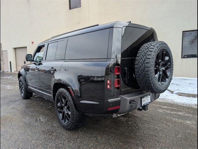 2025 Land Rover Defender X-Dynamic SE