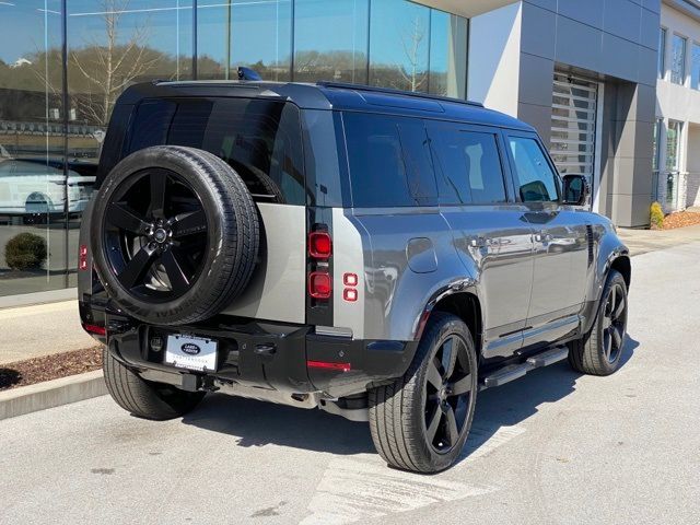 2025 Land Rover Defender X-Dynamic SE