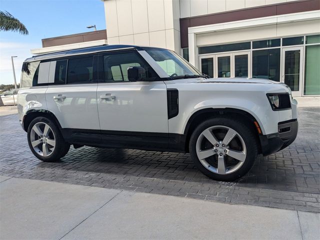 2025 Land Rover Defender X-Dynamic SE