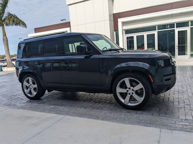 2025 Land Rover Defender X-Dynamic SE