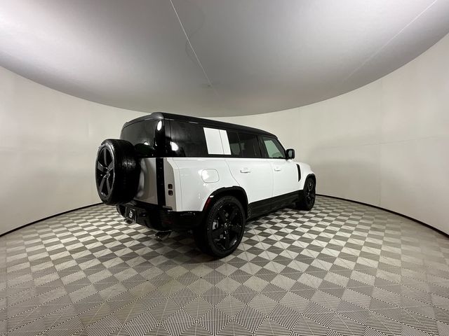 2025 Land Rover Defender X-Dynamic SE