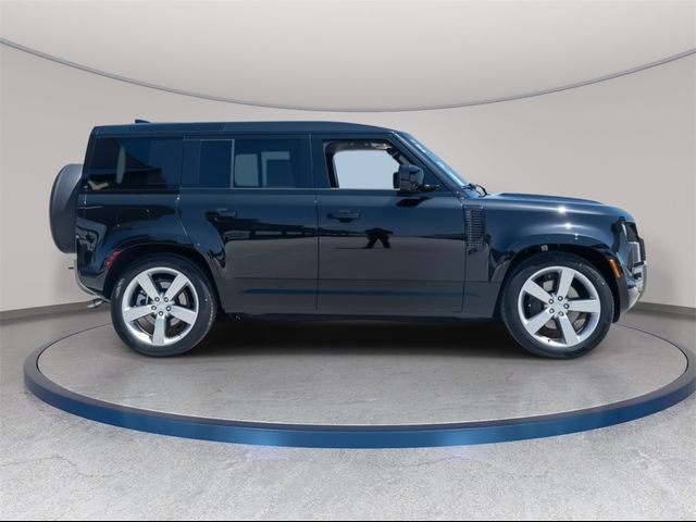 2025 Land Rover Defender X-Dynamic SE